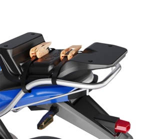 Quais são os suportes metálicos e plásticos para prender os baús nas motos