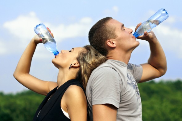 Motivos para beber mais Água durante o dia